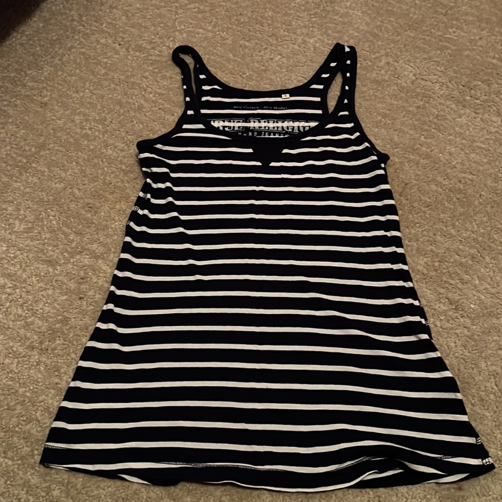 ⭐️✨3 for$20 ✨⭐️True Religion tank top size small